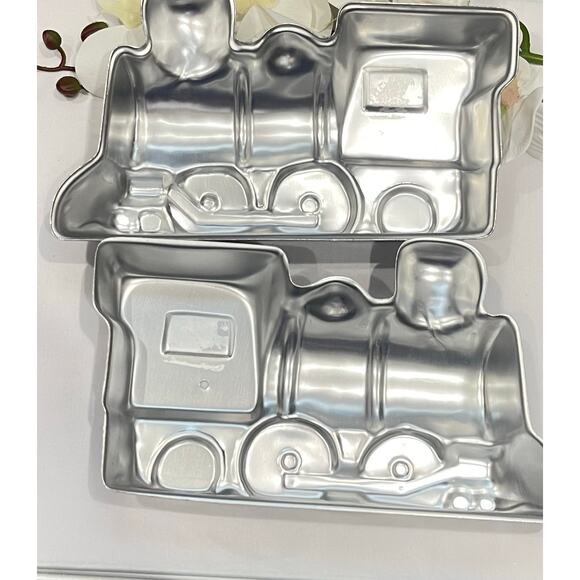 Wilton Choo Choo Train 3D Cake Pan Vintage  Aluminum - Picture 8 of 8